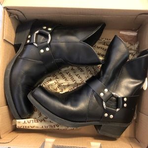 Ariat Boots leather mid calf black